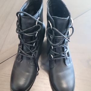 Sorel Cate lace boot